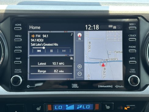 Used 2020 Toyota Tacoma Limited image 32