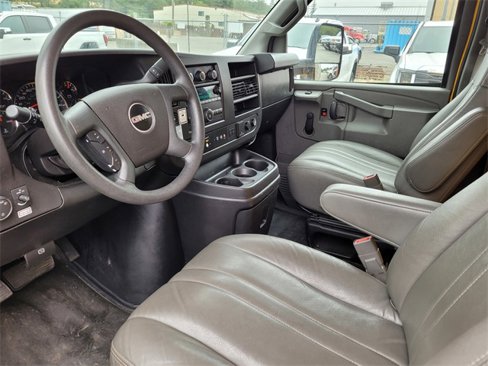 Used 2019 GMC Savana 3500 Extended w/ Driver Convenience Package image 17