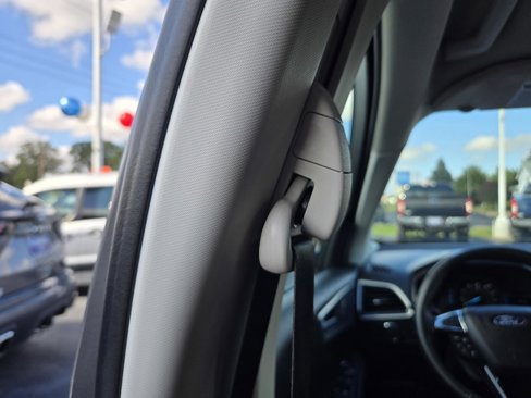 Used 2022 Ford Edge SEL image 31