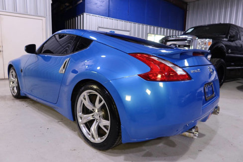Used 2009 Nissan 370Z Touring w/ Sport Pkg image 3