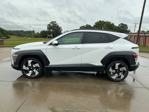 Used 2024 Hyundai Kona Limited image 2