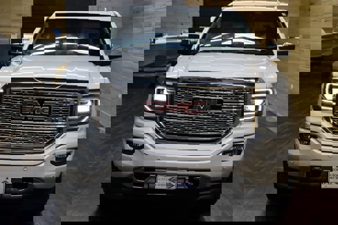 Used 2018 GMC Sierra 1500 Denali w/ Denali Ultimate Package image 7