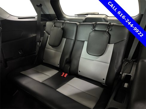 Used 2022 Ford Explorer XLT w/ Equipment Group 202A image 7