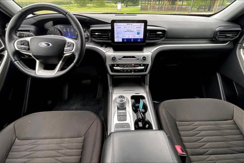 Used 2020 Ford Explorer XLT image 14