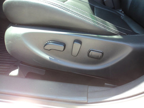 Used 2022 Nissan Maxima SV image 15