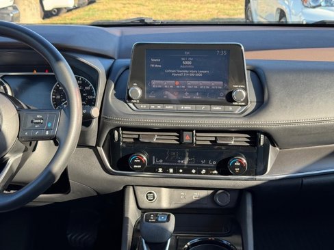 Used 2022 Nissan Rogue SV image 20