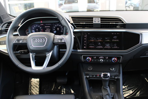 Certified 2025 Audi Q3 2.0T Premium w/ Convenience Package image 30