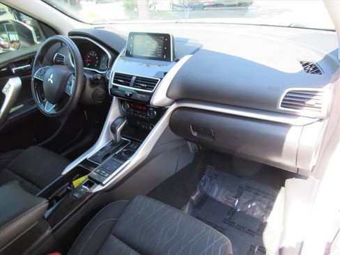 Used 2020 Mitsubishi Eclipse Cross SE image 10