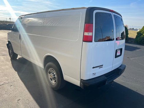 Used 2012 Chevrolet Express 2500 image 5