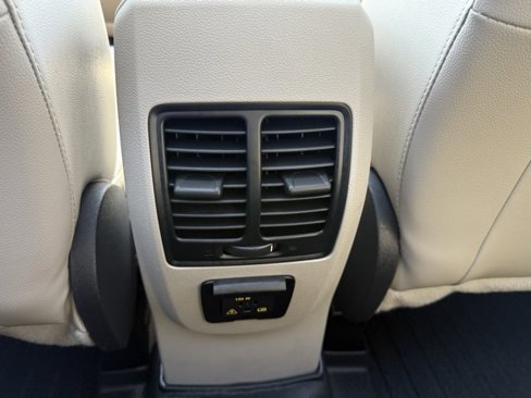 Used 2018 Ford Escape Titanium image 23