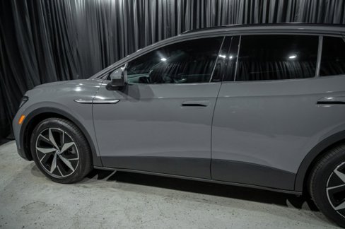 Used 2023 Volkswagen ID.4 Pro S image 5