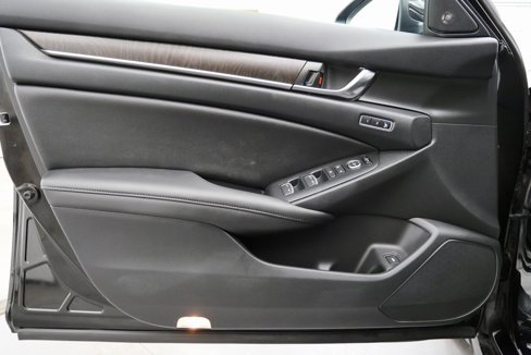 Used 2020 Honda Accord Touring image 14