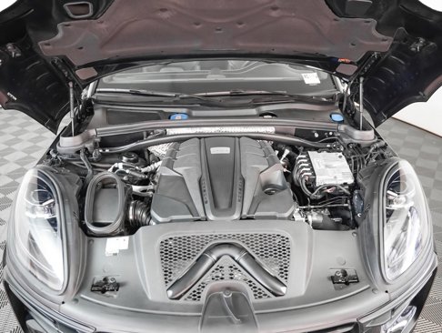 Certified 2022 Porsche Macan S image 13