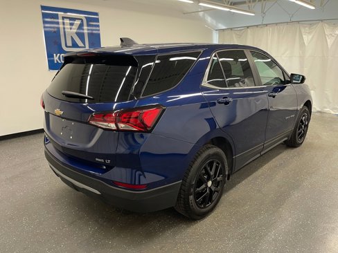 Used 2022 Chevrolet Equinox LT w/ LPO, Floor Liner Package image 2