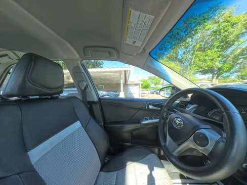 Used 2014 Toyota Camry L image 27