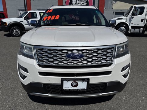 Used 2016 Ford Explorer Platinum image 3