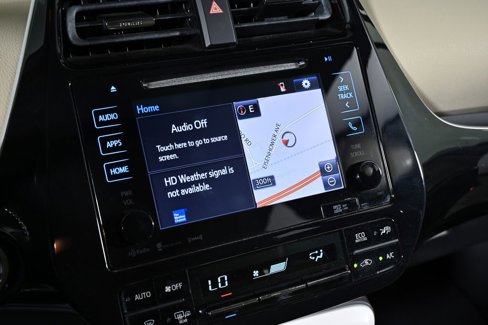 Used 2016 Toyota Prius image 14