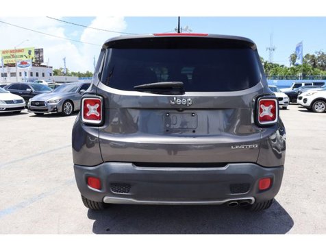 Used 2017 Jeep Renegade Limited image 6