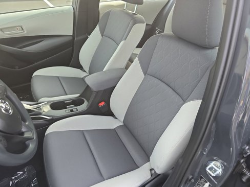 New 2025 Toyota Corolla LE image 14