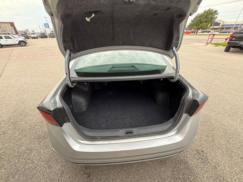 Used 2024 Nissan Altima 2.5 SV image 8