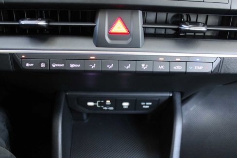 New 2025 Kia K4 LXS image 33