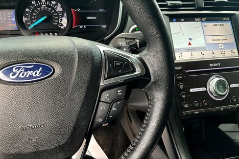 Used 2019 Ford Fusion Titanium image 18