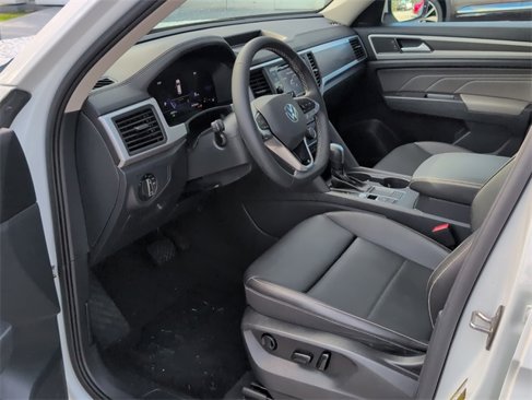 Certified 2023 Volkswagen Atlas SE image 6