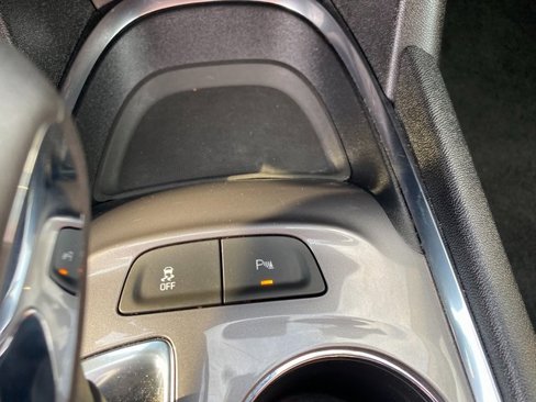 Used 2024 Chevrolet Malibu LT image 19