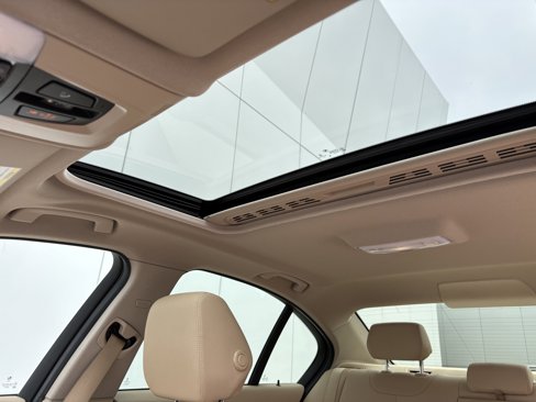 Used 2014 BMW 320i Sedan image 12