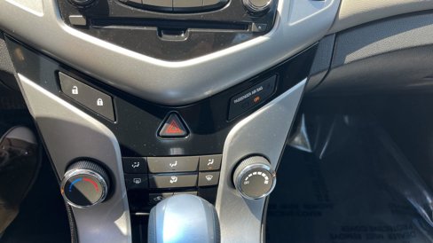 Used 2014 Chevrolet Cruze LS image 15