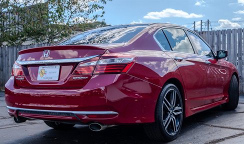 Used 2017 Honda Accord Sport image 5