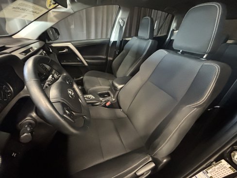 Certified 2018 Toyota RAV4 XLE image 6