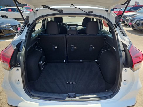 Certified 2024 Nissan Kicks S image 11