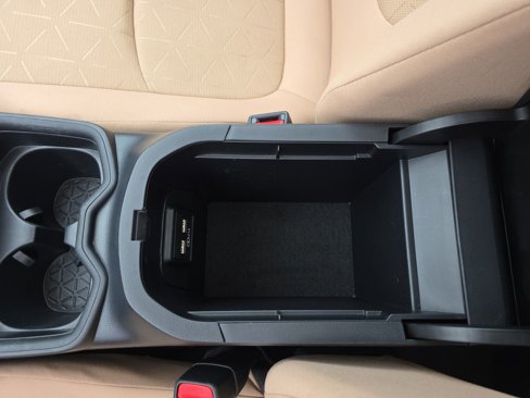 Used 2021 Toyota RAV4 XLE image 22