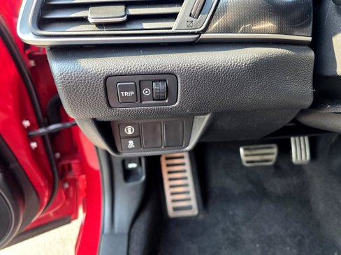 Used 2018 Honda Accord Sport image 18