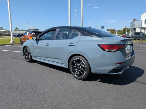 Used 2024 Nissan Sentra SR w/ SR Premium Package image 3
