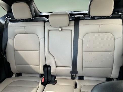 Used 2022 Ford Escape SEL w/ Technology Package image 9