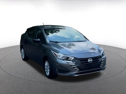 Used 2024 Nissan Versa S w/ Trunk Package image 3