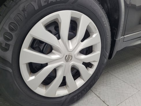 Used 2018 Nissan Rogue S image 31