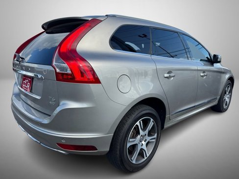 Used 2015 Volvo XC60 T6 w/ Protection Package image 3