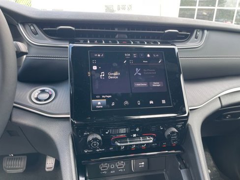 New 2025 Jeep Grand Cherokee L Altitude image 21