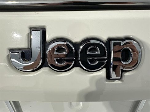 Used 2019 Jeep Compass Latitude w/ Popular Equipment Group image 9