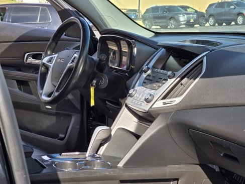 Used 2015 GMC Terrain SLT image 30