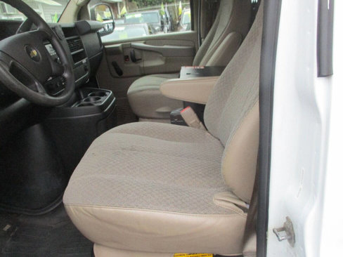 Used 2011 Chevrolet Express 2500 image 8