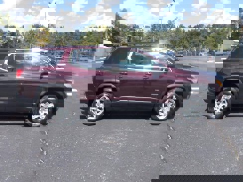 Used 2018 GMC Acadia SLE image 2