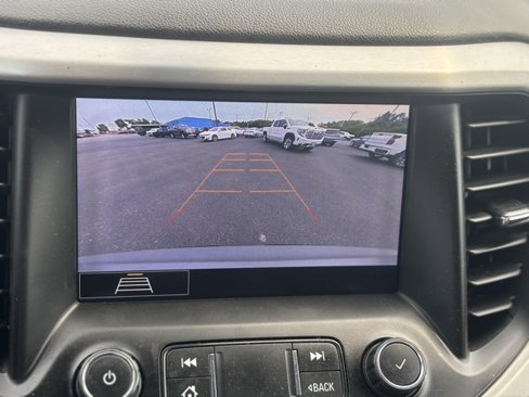 Used 2020 GMC Acadia SLT image 31