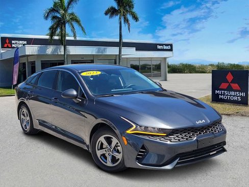 Used 2023 Kia K5 LXS image 1