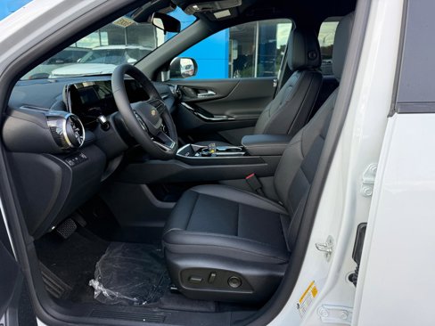 New 2026 Chevrolet Equinox LT w/ Convenience Package II image 13