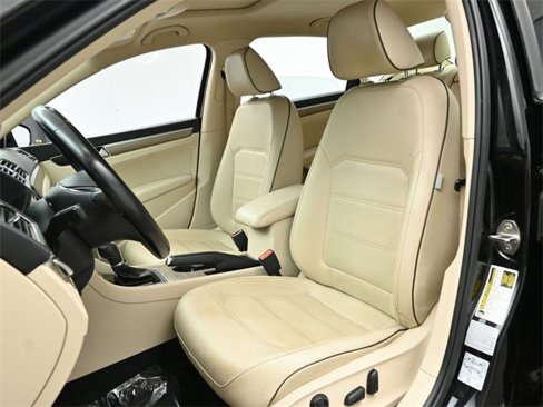 Used 2016 Volkswagen Passat 1.8T SE image 12