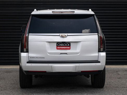 Used 2020 Cadillac Escalade Luxury image 15